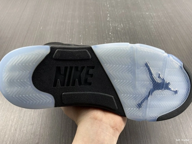 1st Kicks 592 (2016) Black Jordan Metallic 845035- SportInspired 5 Retro 1115